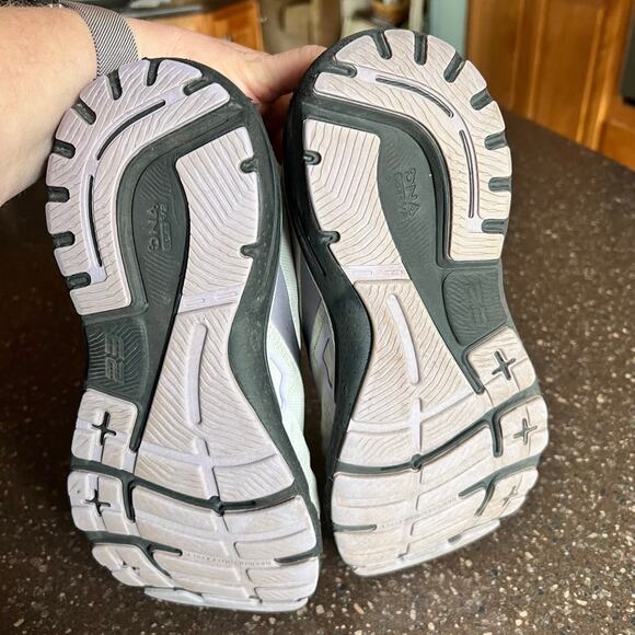 Brooks Adrenaline GTS 23 Running Shoes Womens Size 9 Athletic Sneakers Trainers - Picture 4 of 10